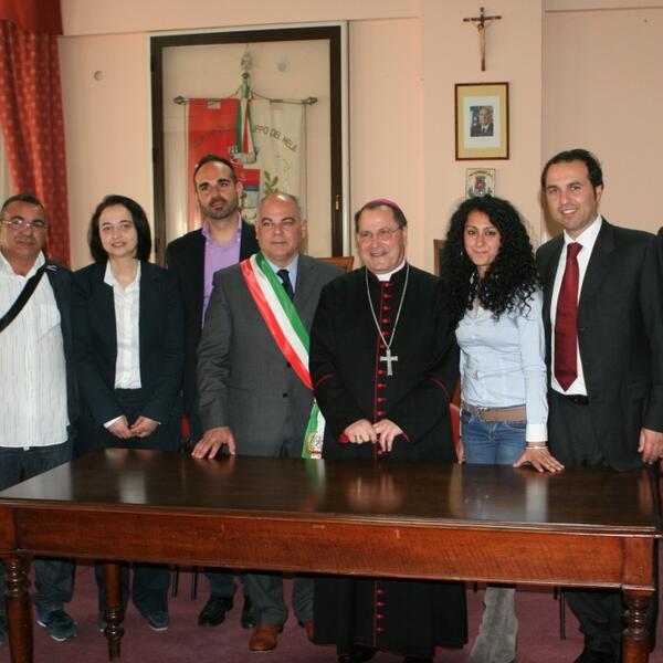 2013.04.19 visita di S.E. Mons. La Piana a S. Filippo del Mela