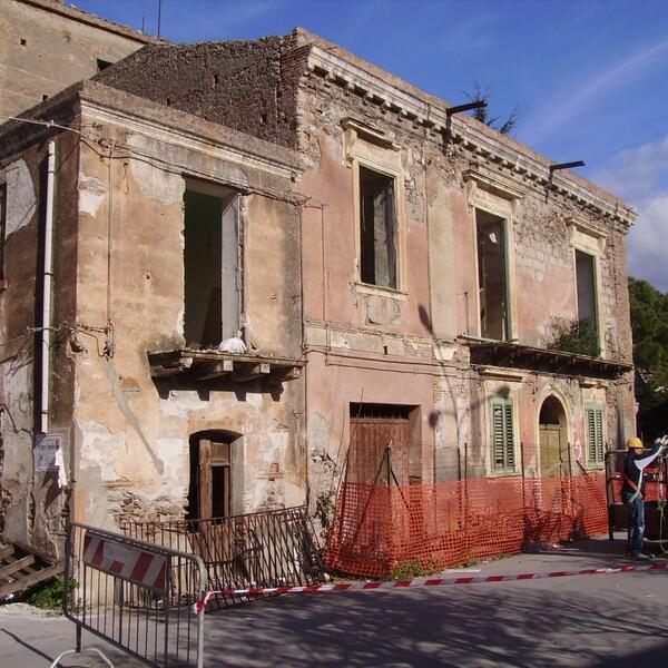 2012.01.17 Demolizione Palazzo S.Filippo